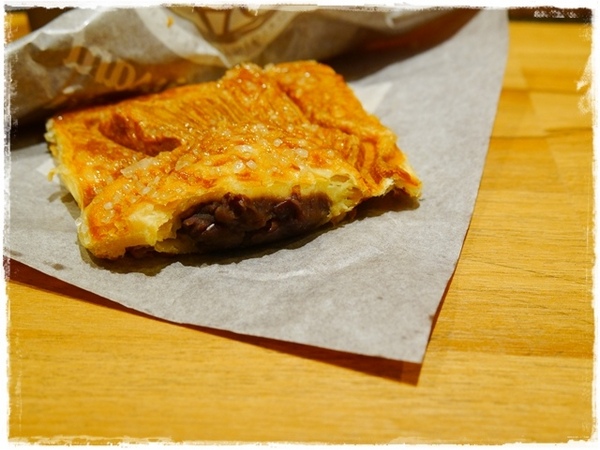 Croissant Taiyaki 可頌鯛魚燒：【台北◍•ᴗ•◍大安】美食・永康街Croissant Taiyaki 可頌鯛魚燒銀之餡食記｜日本人氣排隊可頌鯛魚燒クロワッサンたい焼銀のあん進軍台灣