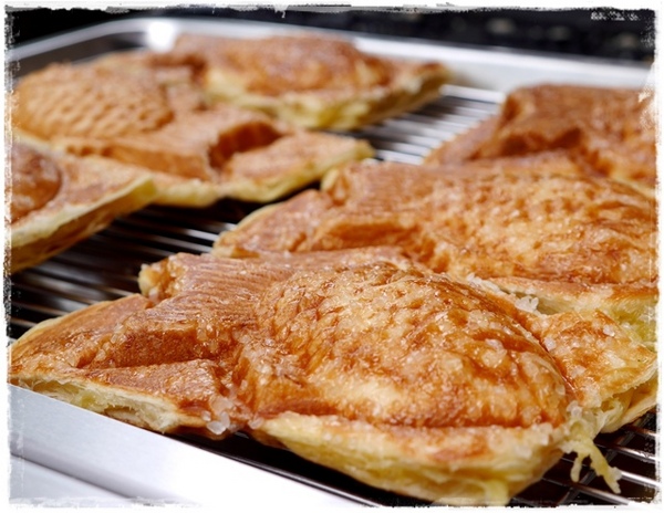Croissant Taiyaki 可頌鯛魚燒：【台北◍•ᴗ•◍大安】美食・永康街Croissant Taiyaki 可頌鯛魚燒銀之餡食記｜日本人氣排隊可頌鯛魚燒クロワッサンたい焼銀のあん進軍台灣