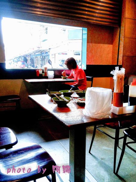 阿燁紅麵線：桃園市八德區 [阿燁紅麵線] 大湳商圈附近巷弄裡在地人排隊店．大腸/大腸麵線/肉圓