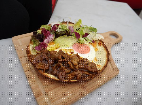 Trine & Zen 崔妮傑恩(松高店)：Trine&Zen 崔妮傑恩 ♥Line公仔陪你吃飯 ♥ 101盡收眼底 ♥天際花園