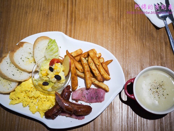 Papa's 帕帕司手創冰淇淋：桃園市中壢區 [papa's 帕帕司手創冰淇淋] 扺擋不了法式冰淇淋的誘惑