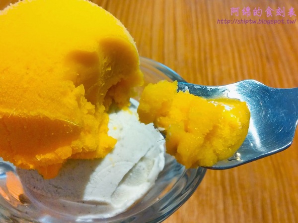 Papa's 帕帕司手創冰淇淋：桃園市中壢區 [papa's 帕帕司手創冰淇淋] 扺擋不了法式冰淇淋的誘惑