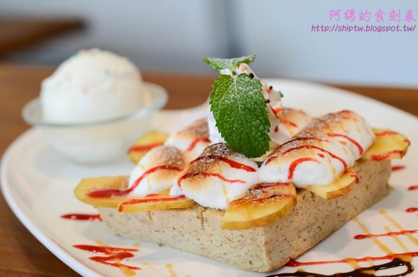 Papa's 帕帕司手創冰淇淋：桃園市中壢區 [papa's 帕帕司手創冰淇淋] 扺擋不了法式冰淇淋的誘惑