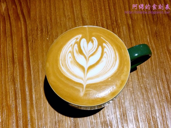 Papa's 帕帕司手創冰淇淋：桃園市中壢區 [papa's 帕帕司手創冰淇淋] 扺擋不了法式冰淇淋的誘惑