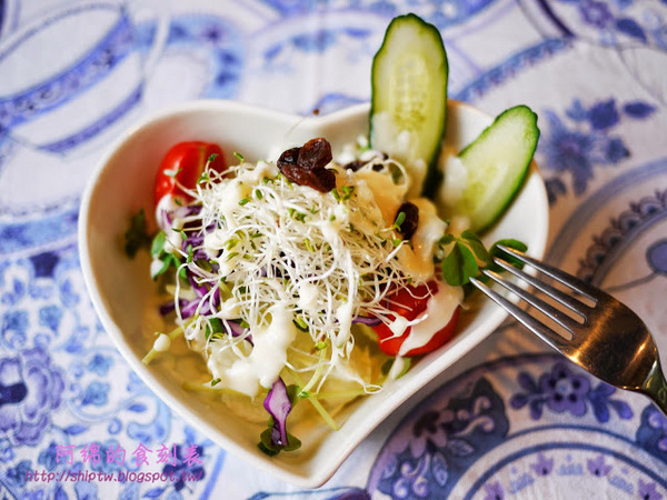 1945東西美饌：桃園市蘆竹區 [1945東西美饌] 港式肝腸燉雞好特別