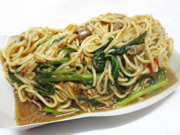【新莊】志明路邊攤-大火快炒的羊肉麵