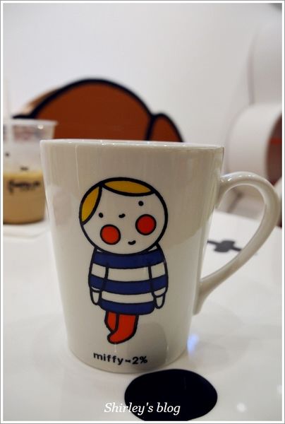 Miffy x 2% CAFE(中和環球百貨)：中和環球‧miffy x 2％ CAFE