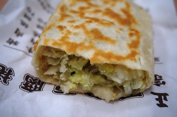 周家豆腐捲：光復市場特色美食 - 周家豆腐捲 : 豆腐菜肉包/招牌豆腐捲/韭菜盒