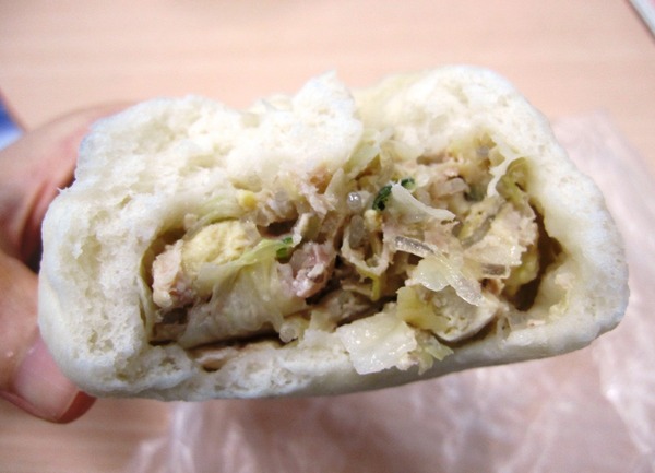 周家豆腐捲：光復市場特色美食 - 周家豆腐捲 : 豆腐菜肉包/招牌豆腐捲/韭菜盒