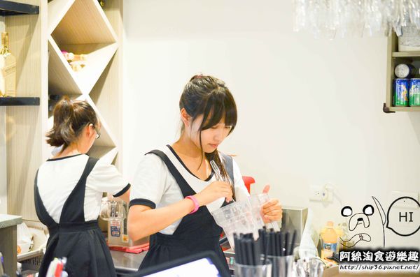 【台北義式】【北捷市政府站】Hack Bistro哈克廚房-烤薄餅美味指數破表．松菸美食/義大利麵/信義區