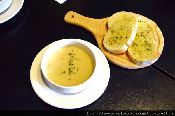 哈克廚房：♥哈克廚房-信義區香濃義式海鮮飯/麵