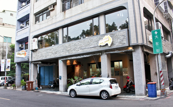 澳客食堂：多國美食都在高雄愛河澳客食堂~