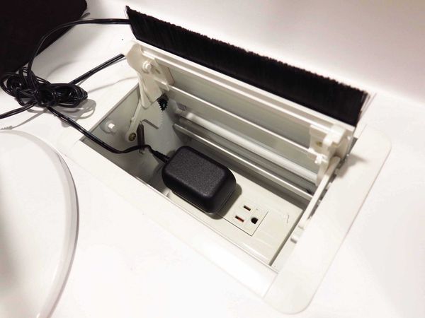 【新北市板橋圖書館】新北市立圖書館-24小時通宵夜貓子好去處-亞東醫院捷運站3號出口-地址貴興路愛買正對面