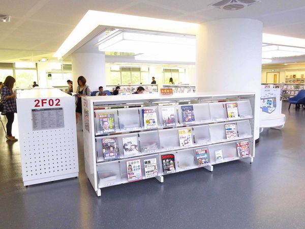 【新北市板橋圖書館】新北市立圖書館-24小時通宵夜貓子好去處-亞東醫院捷運站3號出口-地址貴興路愛買正對面