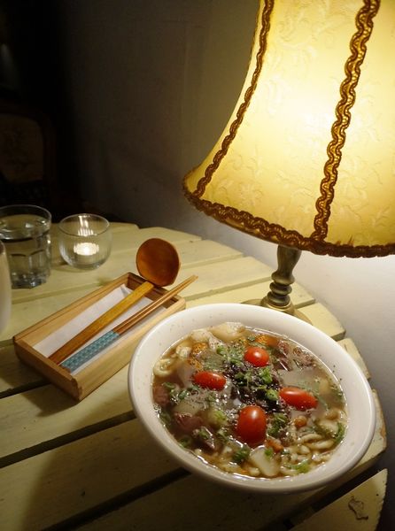 勿忘我咖啡小館：[中正紀念堂] 勿忘我咖啡小館 : 德國牛肉麵與爵士樂的美好邂逅