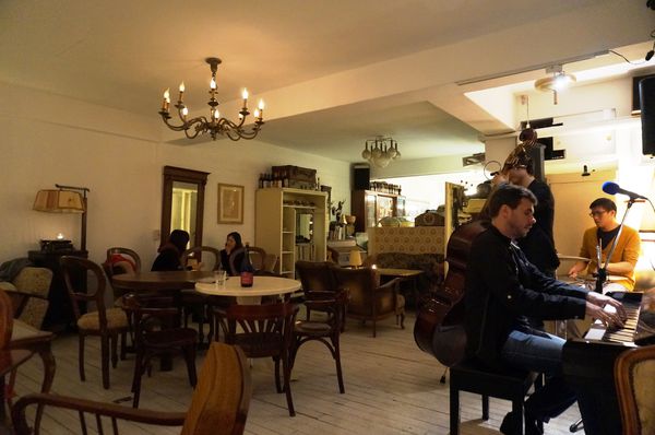 勿忘我咖啡小館：[中正紀念堂] 勿忘我咖啡小館 : 德國牛肉麵與爵士樂的美好邂逅