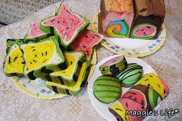 幾米烘焙手創坊:宜蘭礁溪美食【幾米烘焙手創坊】哇!西瓜家族大集合◆創意新產品~童趣巧克力蛋糕西瓜吐司、草莓蛋糕彩虹吐司、西瓜禮盒