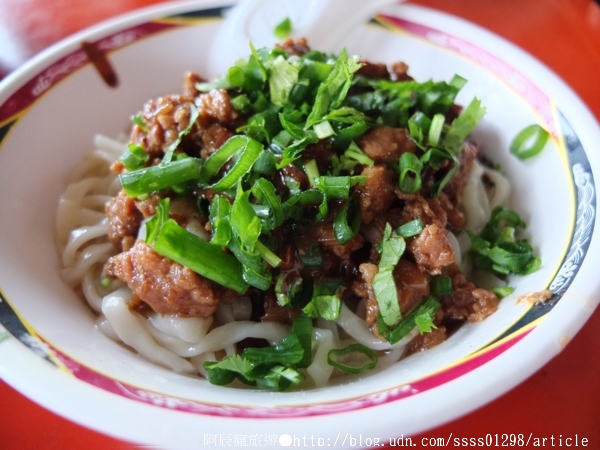 阿滿麵店:【美食特搜。屏東市】阿滿麵店。六塊厝眷村必吃美食 獨家隱藏好吃的麵攤