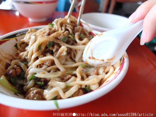 阿滿麵店:【美食特搜。屏東市】阿滿麵店。六塊厝眷村必吃美食 獨家隱藏好吃的麵攤