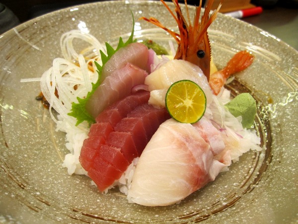 築2和風料理：光復市場 日式生魚丼飯 - 築2和風料理