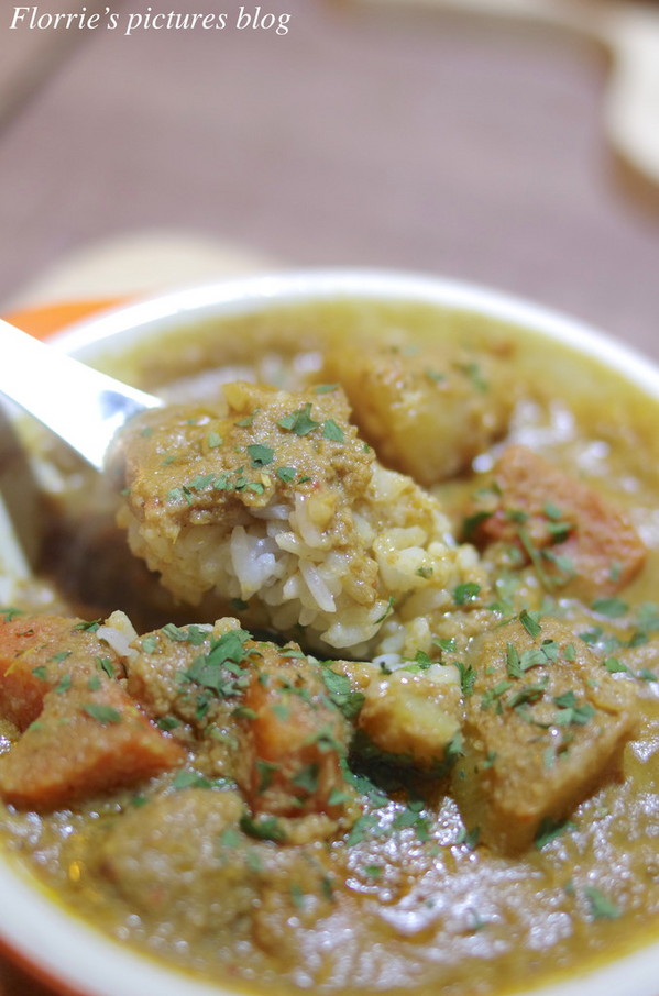 門司燒咖哩：台北大安區美食(國父紀念館捷運站)~門司燒咖哩(門司燒きカレー)~咖哩好吃 又能用販賣機點餐，超特別的店家！