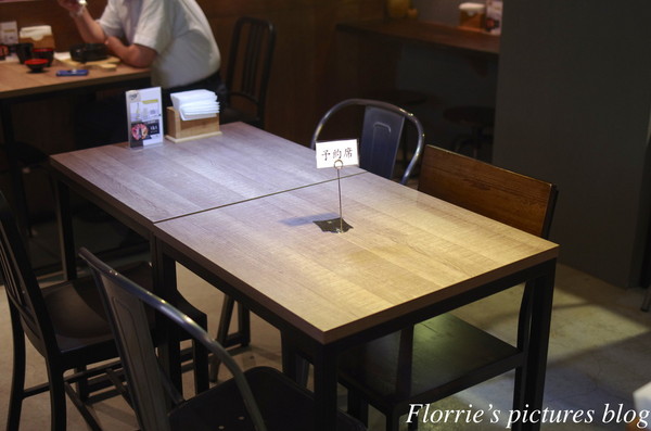 門司燒咖哩：台北大安區美食(國父紀念館捷運站)~門司燒咖哩(門司燒きカレー)~咖哩好吃 又能用販賣機點餐，超特別的店家！