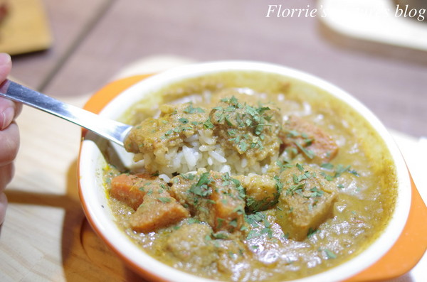 門司燒咖哩：台北大安區美食(國父紀念館捷運站)~門司燒咖哩(門司燒きカレー)~咖哩好吃 又能用販賣機點餐，超特別的店家！