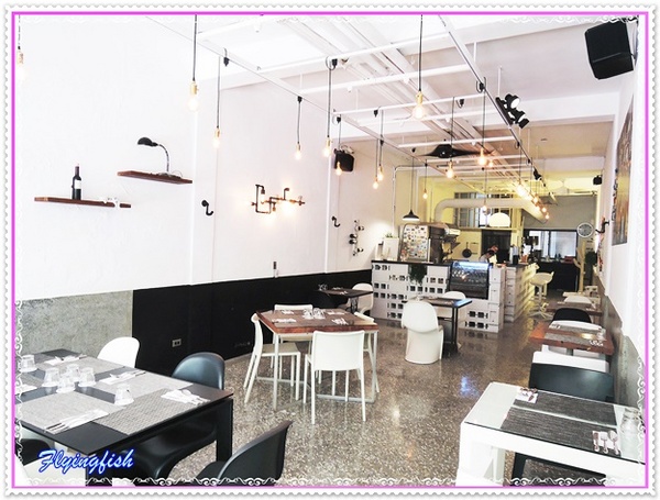 Patella 鍋子餐廳： ✜ 令人驚艷滴復古工業風美味地中海料理 - 台中「Patella 鍋子餐廳」+ 同場加映 :「日出(綠園道分店)」伴手禮 (◕‿◕)♥