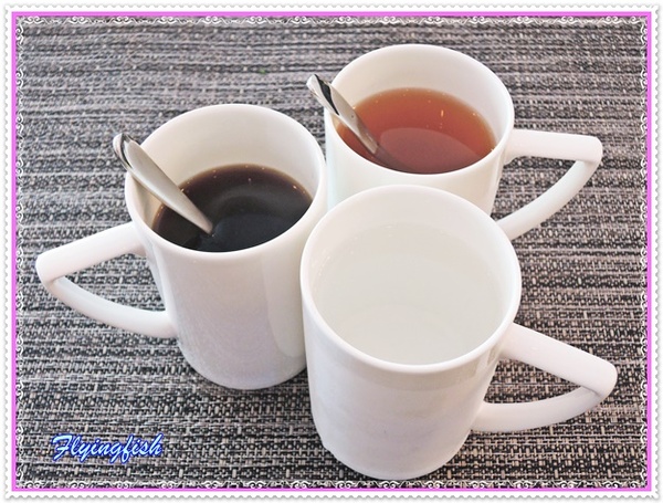 Patella 鍋子餐廳： ✜ 令人驚艷滴復古工業風美味地中海料理 - 台中「Patella 鍋子餐廳」+ 同場加映 :「日出(綠園道分店)」伴手禮 (◕‿◕)♥