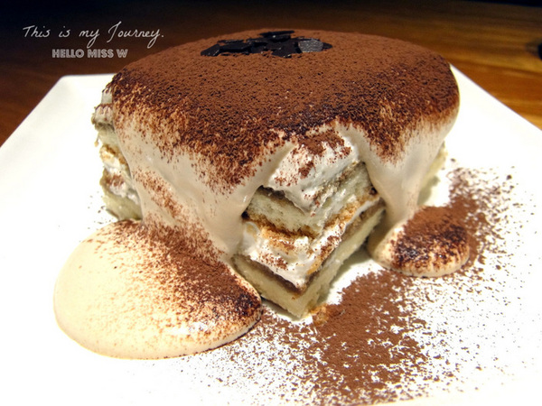 Campus Cafe(內湖店):【Campus Cafe 內湖店】移植美國校園風 份量美味都無敵滿分的人氣店 木碗沙拉 明太子海鮮扁麵