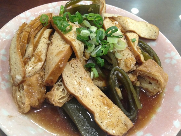 甘老味健康牛肉麵:<小吃>甘老味健康牛肉麵-燉煮到恰到好處的腱子肉,還有超值餛飩湯