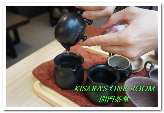 開門茶堂：民生社區伴手禮．天光綠意下輕鬆品味台灣茶的故事──開門茶堂