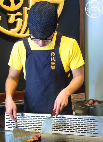 扶旺號鐵板燒土司(復興店):呷飽祙【台北大安・扶旺號 鐵板土司 紅茶牛乳】創意台菜風土司