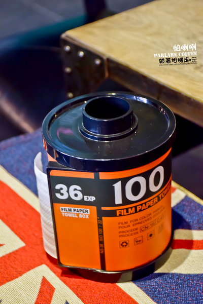 Parlare coffee 怕喇咧咖啡: 高雄 鳳山區.工業風格裡有可愛小熊出沒 立體拉花 Parlare coffee 怕喇咧咖啡