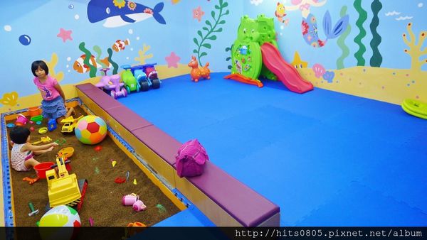 朵喵喵廚房:體驗-淡水早午餐首選-朵喵喵親子餐廳.內含有決明子沙坑喔!!!