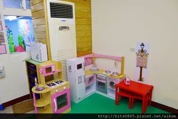 朵喵喵廚房:體驗-淡水早午餐首選-朵喵喵親子餐廳.內含有決明子沙坑喔!!!