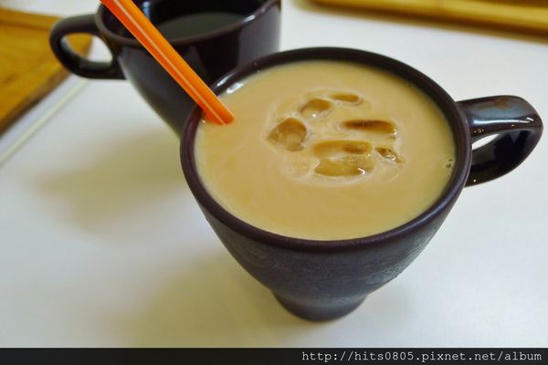 朵喵喵廚房:體驗-淡水早午餐首選-朵喵喵親子餐廳.內含有決明子沙坑喔!!!