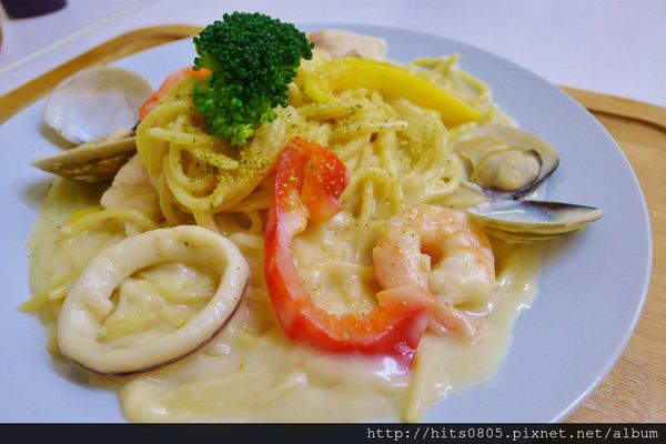 朵喵喵廚房:體驗-淡水早午餐首選-朵喵喵親子餐廳.內含有決明子沙坑喔!!!