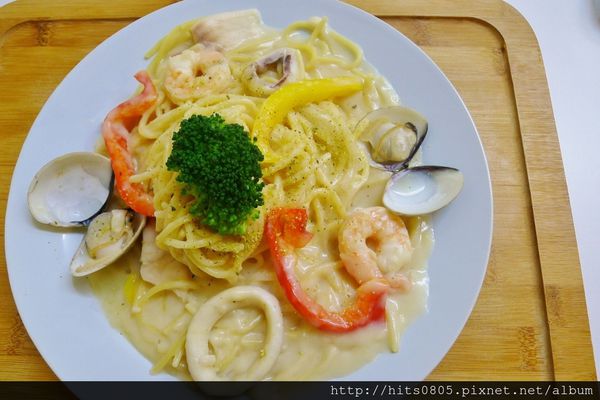 朵喵喵廚房:體驗-淡水早午餐首選-朵喵喵親子餐廳.內含有決明子沙坑喔!!!