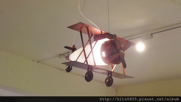 朵喵喵廚房:體驗-淡水早午餐首選-朵喵喵親子餐廳.內含有決明子沙坑喔!!!