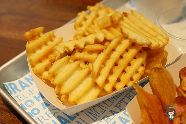 Burger Fix(原：1Bite2Go)：【食記】台北東區 Burger Fix 美式漢堡專賣店 限定10款特色漢堡 環遊美國 國賓A-cut牛肉手打漢堡肉