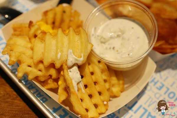 Burger Fix(原：1Bite2Go)：【食記】台北東區 Burger Fix 美式漢堡專賣店 限定10款特色漢堡 環遊美國 國賓A-cut牛肉手打漢堡肉