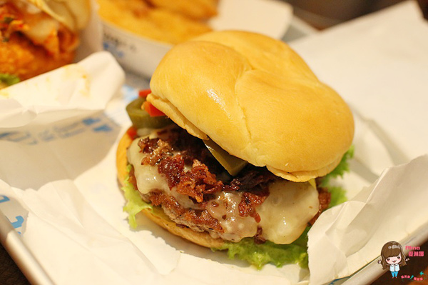 Burger Fix(原：1Bite2Go)：【食記】台北東區 Burger Fix 美式漢堡專賣店 限定10款特色漢堡 環遊美國 國賓A-cut牛肉手打漢堡肉