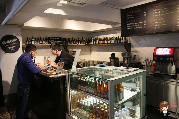 Burger Fix(原：1Bite2Go)：【食記】台北東區 Burger Fix 美式漢堡專賣店 限定10款特色漢堡 環遊美國 國賓A-cut牛肉手打漢堡肉