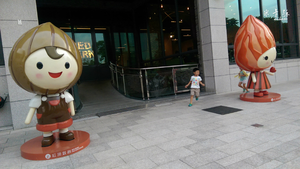 紅頂穀創穀物文創樂園 穀倉咖啡：【觀光工廠﹡高雄】觀光工廠之旅．驚奇好吃又好玩．紅頂穀創穀物文創樂園 穀倉咖啡