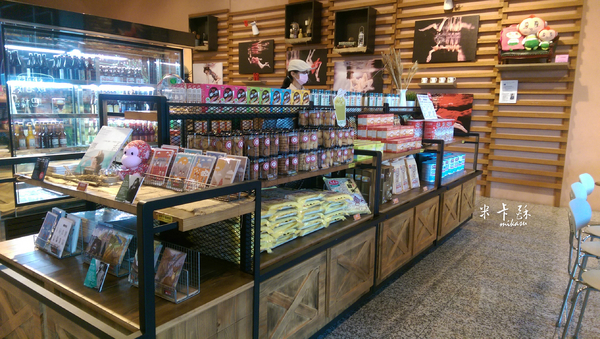 紅頂穀創穀物文創樂園 穀倉咖啡：【觀光工廠﹡高雄】觀光工廠之旅．驚奇好吃又好玩．紅頂穀創穀物文創樂園 穀倉咖啡