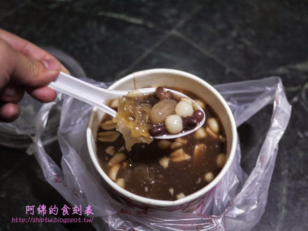 【姐妹】紅豆湯.挫冰.燒仙草：桃園市桃園區 [【姐妹】紅豆湯.挫冰.燒仙草] 紅豆湯甜度適中，食材用心
