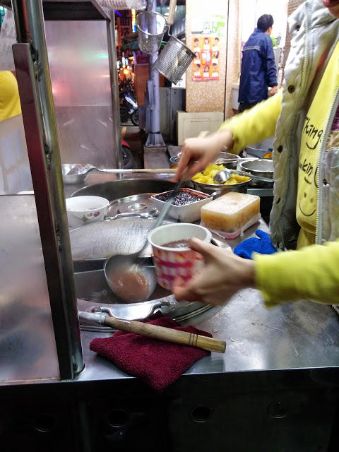 【姐妹】紅豆湯.挫冰.燒仙草：桃園市桃園區 [【姐妹】紅豆湯.挫冰.燒仙草] 紅豆湯甜度適中，食材用心