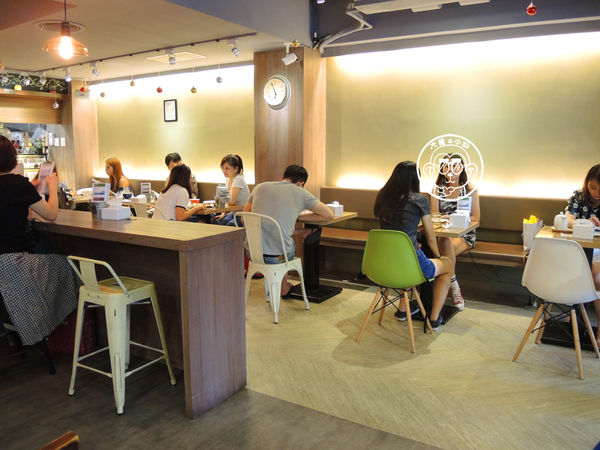 初米咖啡 Choose me Cafe&Meals(錦州店):呷飽祙【台北中山・初米咖啡 Choose Me Cafe&Meals】卡通造型蛋糕好萌呦