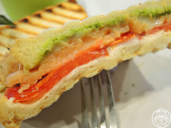 初米咖啡 Choose me Cafe&Meals(錦州店):呷飽祙【台北中山・初米咖啡 Choose Me Cafe&Meals】卡通造型蛋糕好萌呦